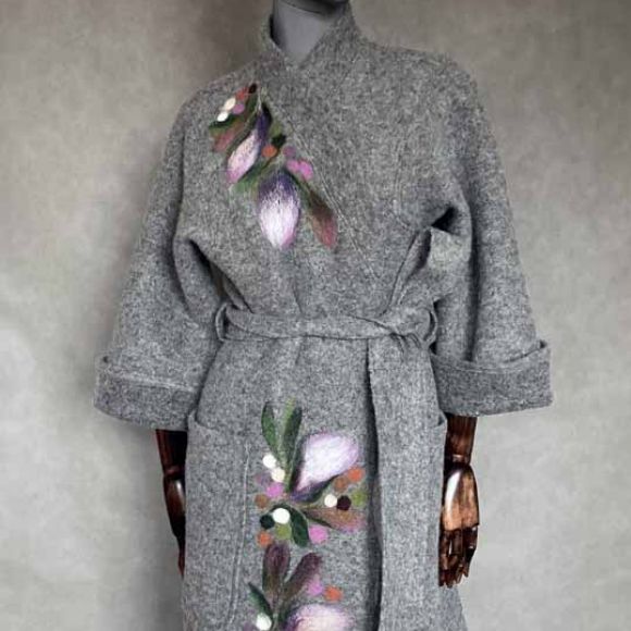 plaszcz kimono welna szary zdobione
